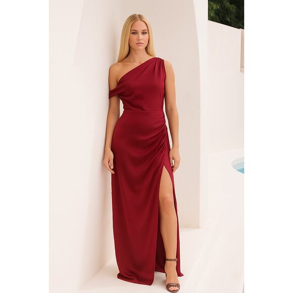 Show Me Your Mumu Jodie Maxi Dress in Cranberry Luxe Satin S Show Me Your Mumu Jodie Maxi Dress in Cranberry Luxe Satin S
